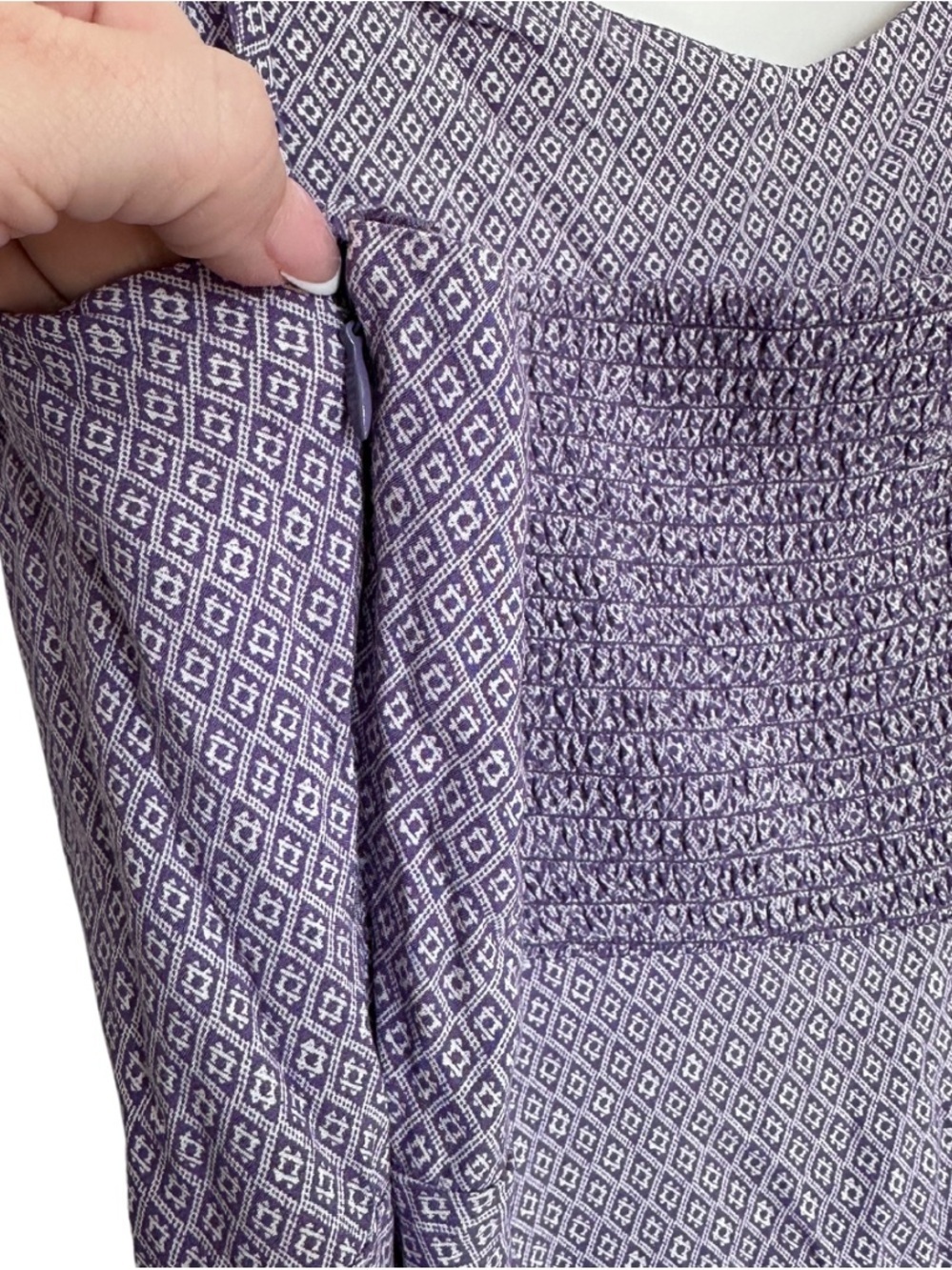 Old Navy Purple Patterned V-Neck Maxi Dress - Picture 3 of 5